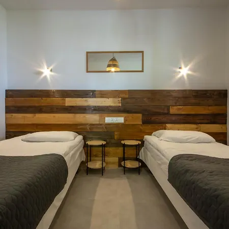 Hotel Stanica Wodna Pttk Wdzydze Wdzydze Kiszewskie